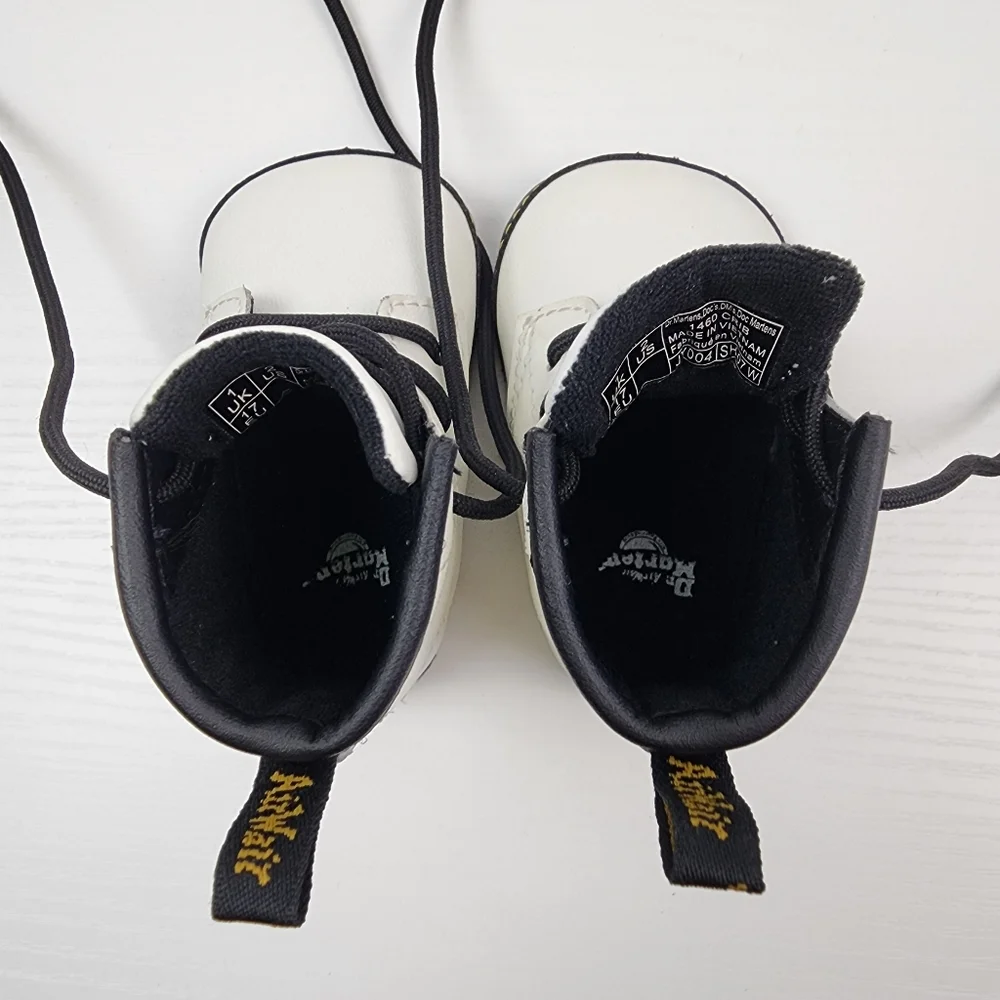 Dr Martens Black and White Infant Soft Sole 1460 Crib Booties Size US 2